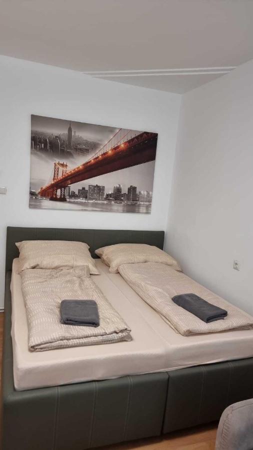 Premier Triple Room Mz Vienne Extérieur photo