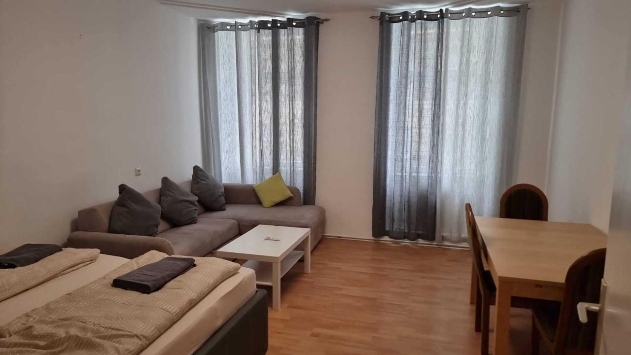Premier Triple Room Mz Vienne Extérieur photo